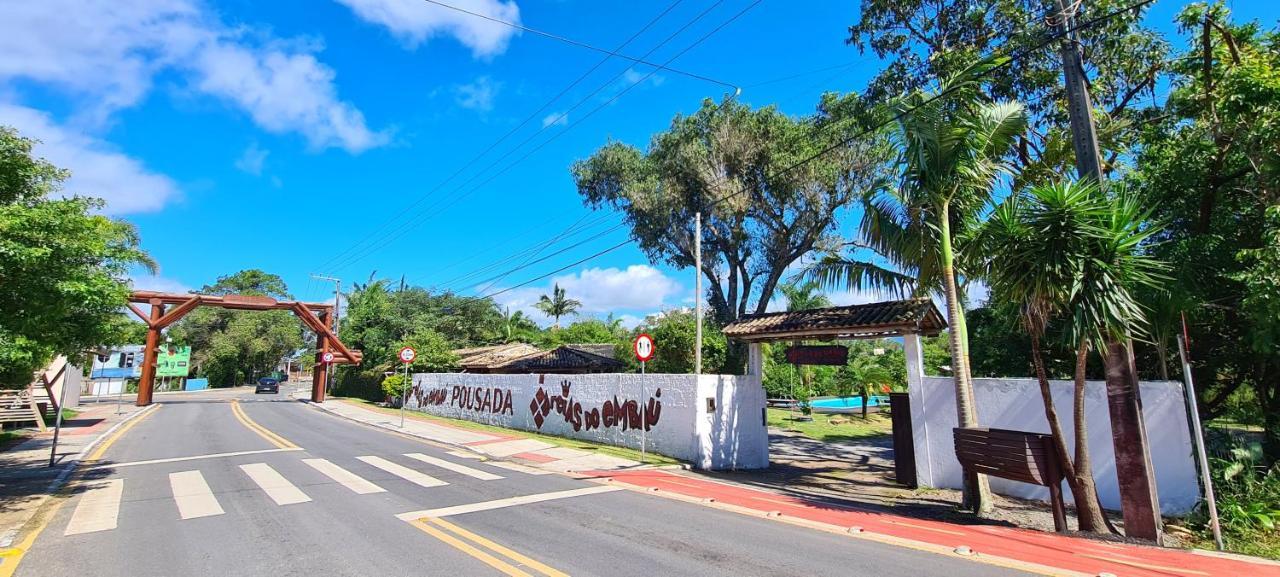 Areias Do Embaú Inn